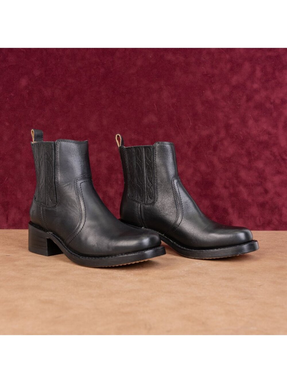 Frye Women Campus Low Chelsea Festival Black Leather Pull Ankle Boots sz 7.5